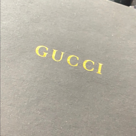 Buyer beware Seller trades fake items!!! - Picture 6 of 8